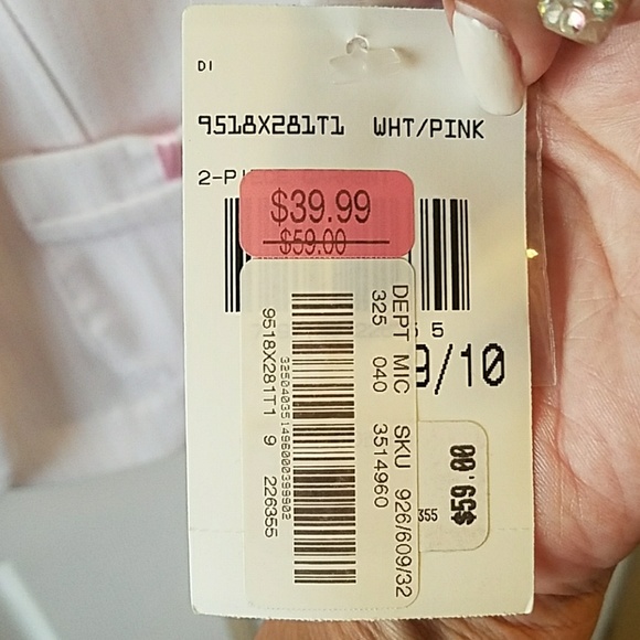 Suit - Picture 3 of 3